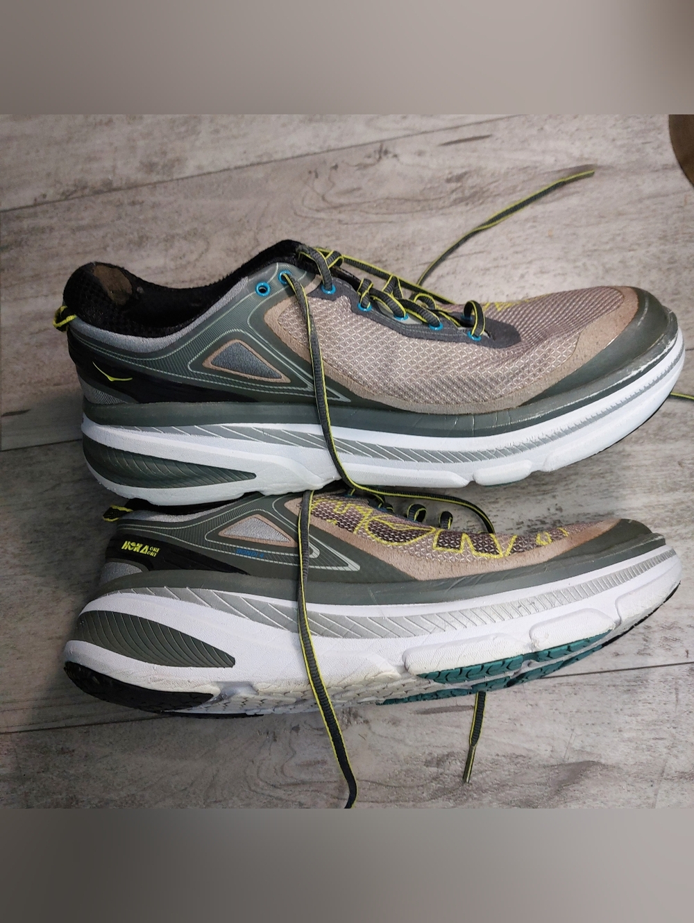 Hoka Bondi 4 One One Men's  Cushioned Trainer with Neon Yellow Accents